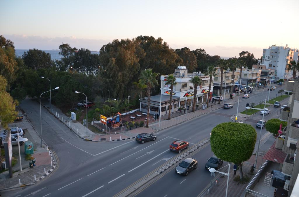Pebble Beach Holiday Apartments Limassol Exterior photo