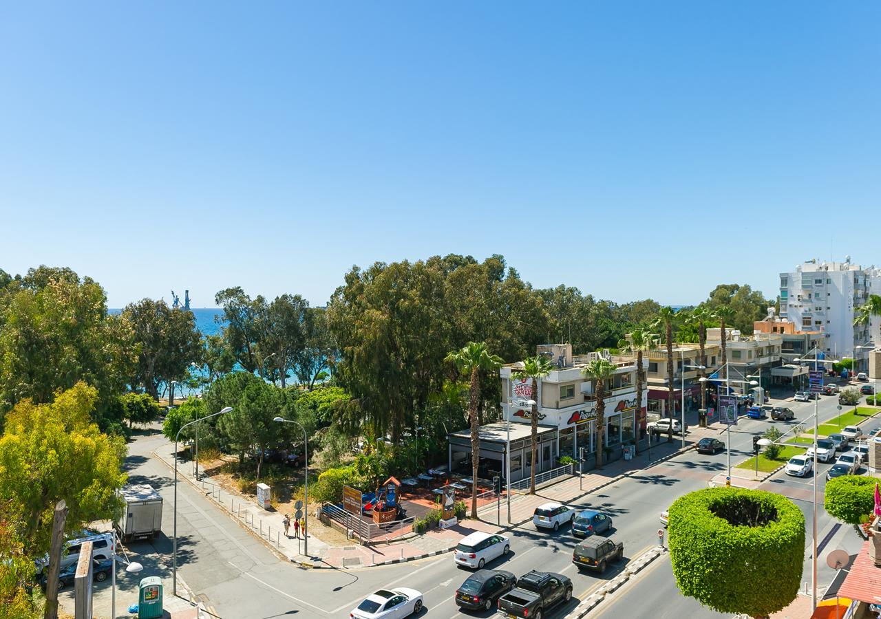 Pebble Beach Holiday Apartments Limassol Exterior photo