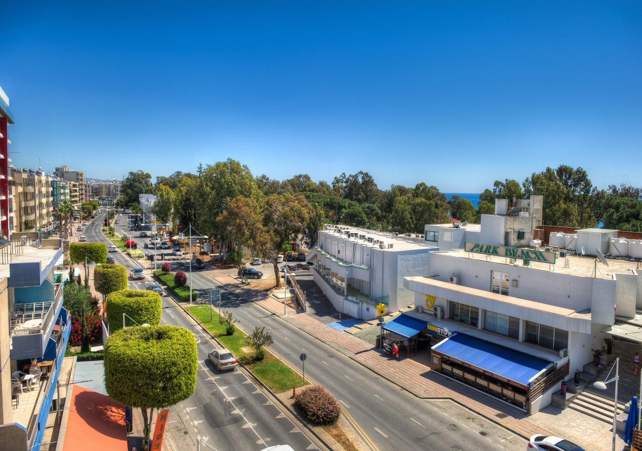 Pebble Beach Holiday Apartments Limassol Exterior photo