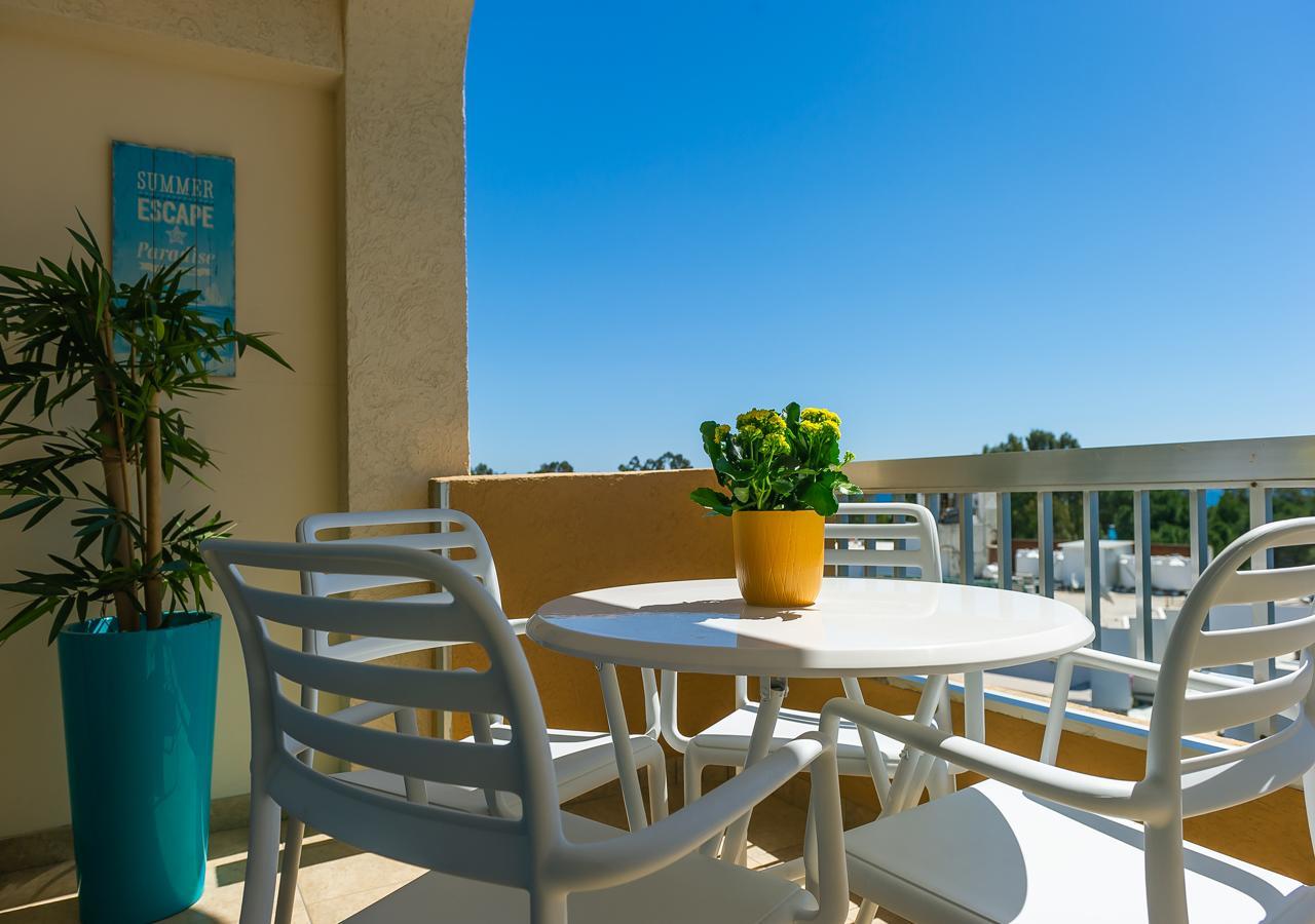 Pebble Beach Holiday Apartments Limassol Exterior photo